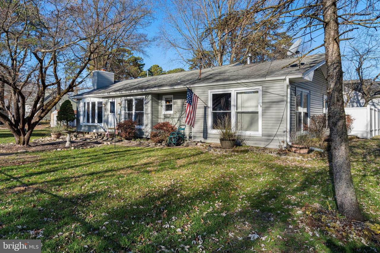 941 6TH Avenue - Photo 1