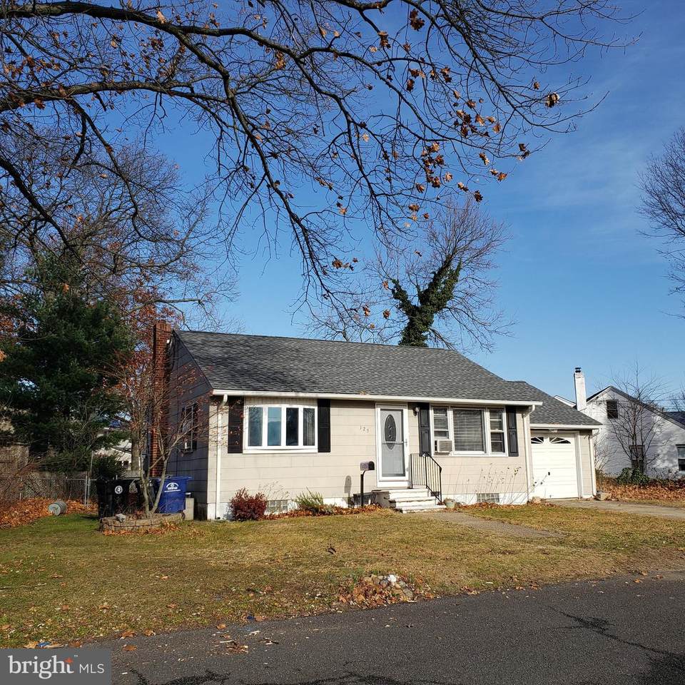 125 Fairfax Drive - Photo 1
