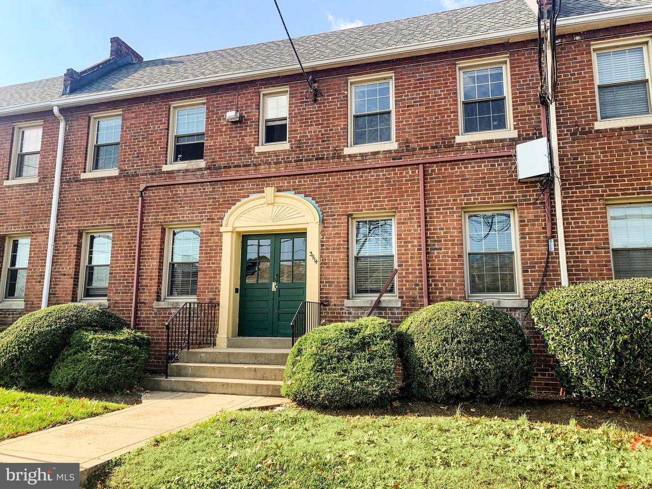 3914 10TH Street - Photo 1
