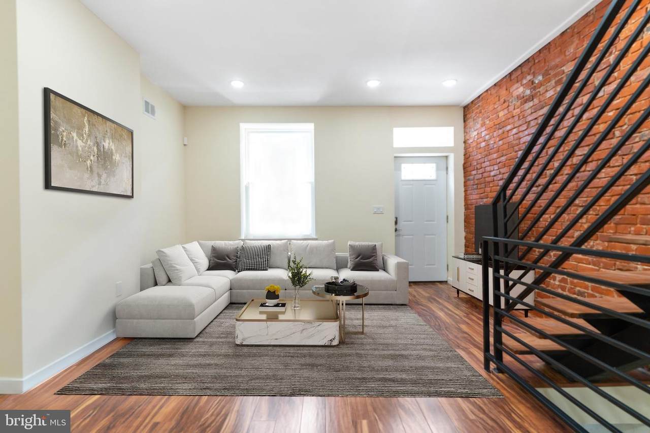 1634 Dover Street - Photo 1