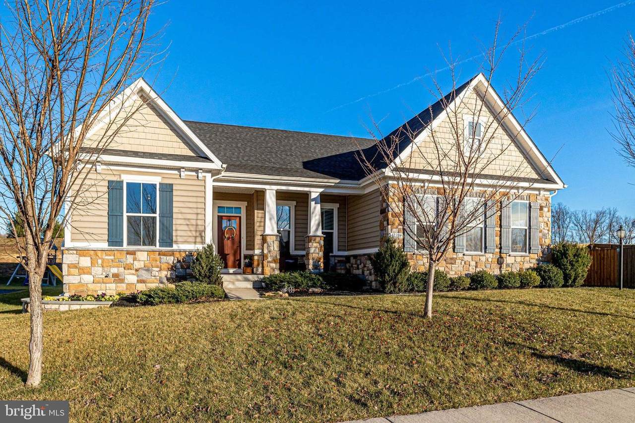 42284 Watling Court - Photo 1