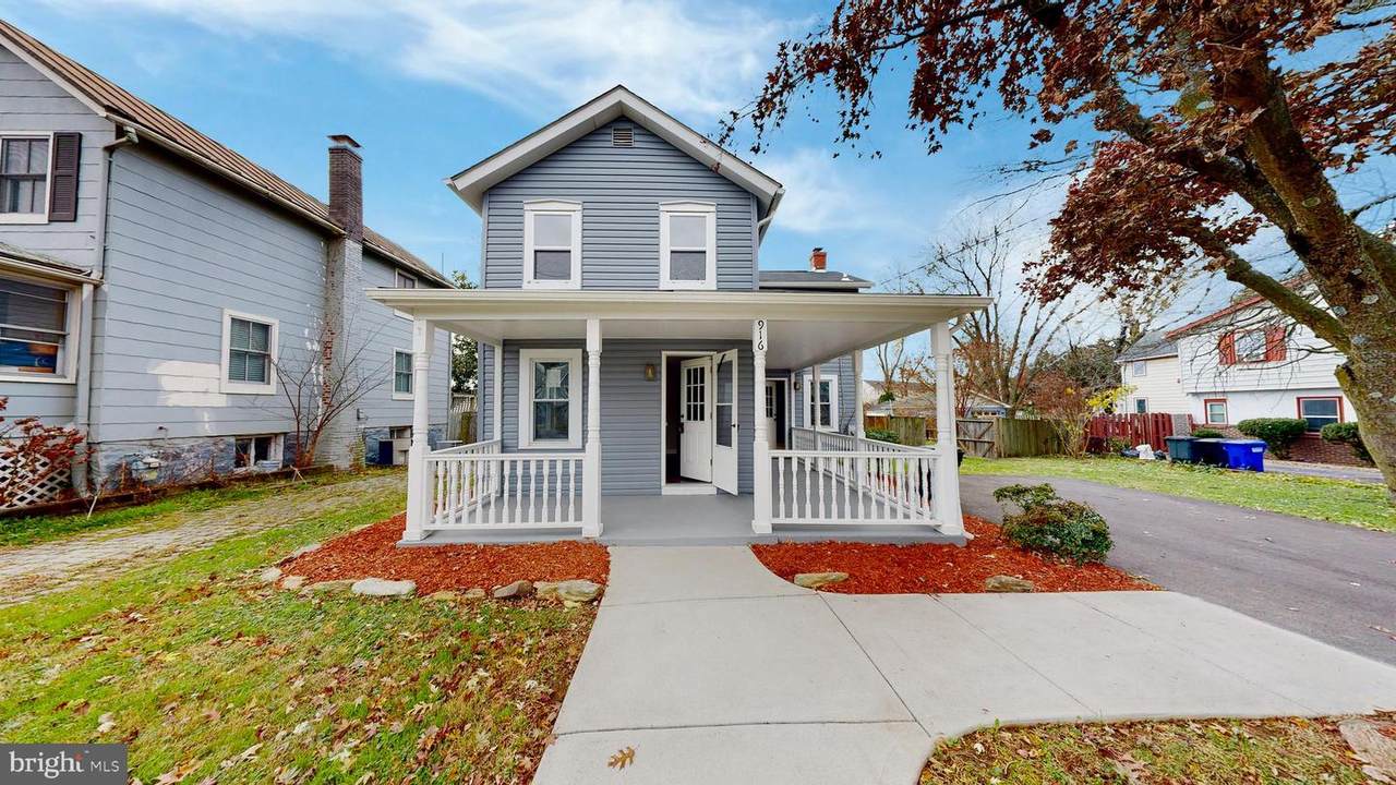 916 Montgomery Street - Photo 1
