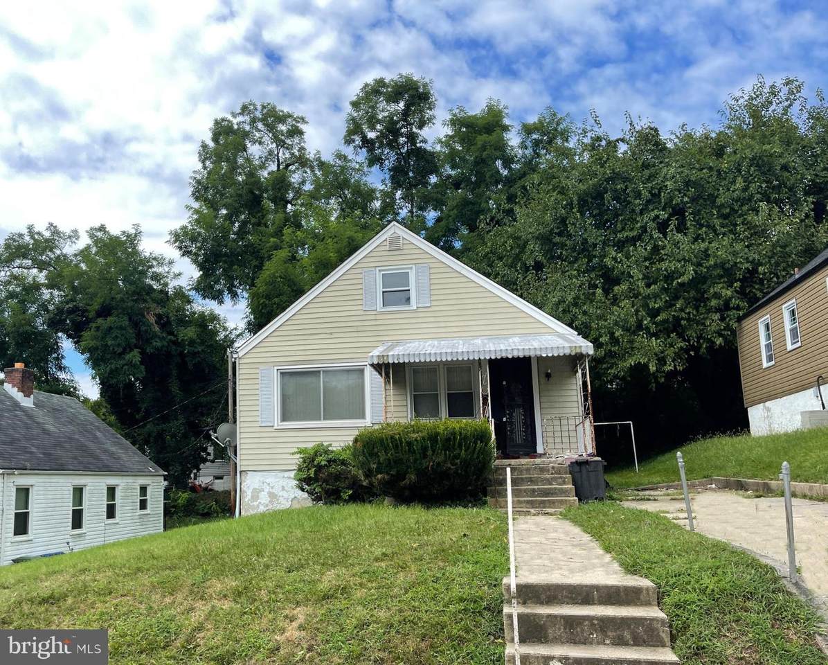 4806 Nurton Avenue - Photo 1