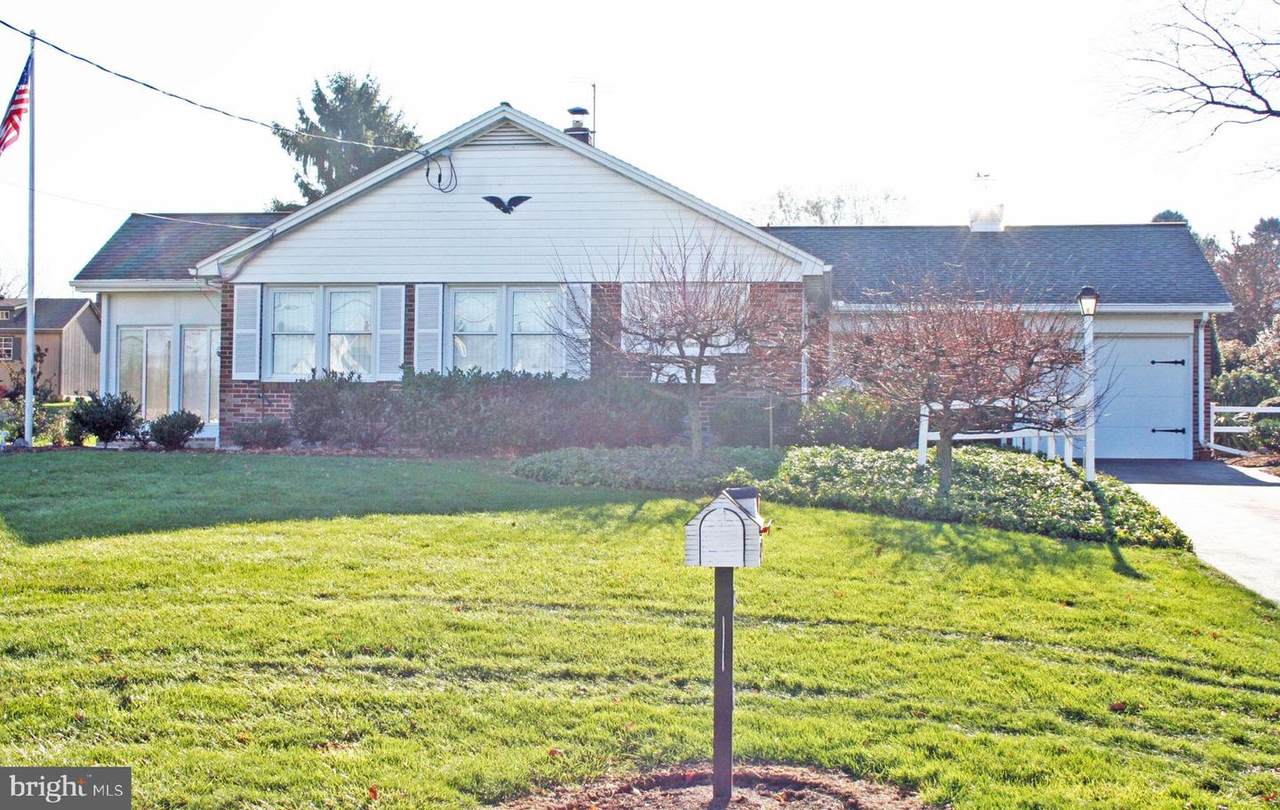 106 Woods Drive - Photo 1