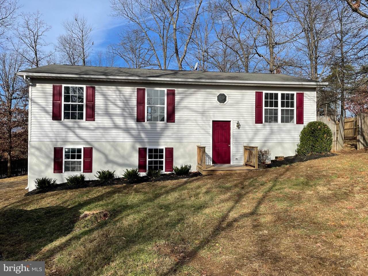 494 Crestview Drive - Photo 1