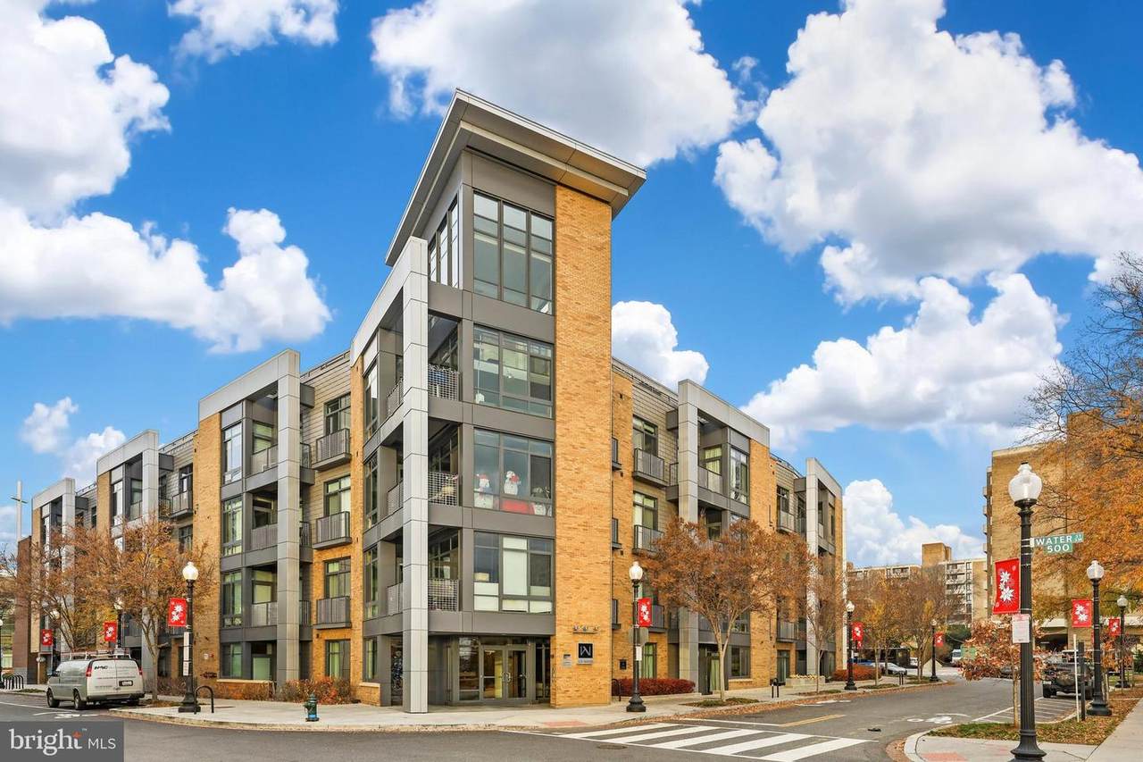 525 Water Street - Photo 1