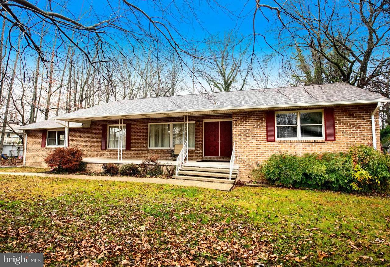 305 Worton Road - Photo 1