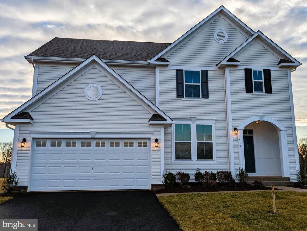 611 Collingwood Drive - Photo 1