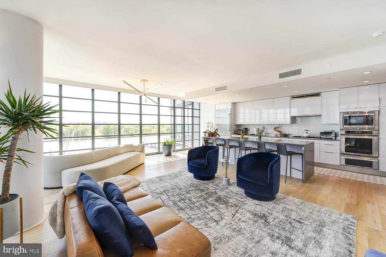 45 Sutton Square - Photo 1