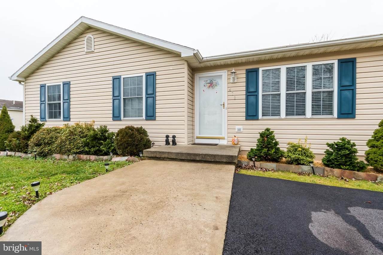 471 Universe Drive - Photo 1