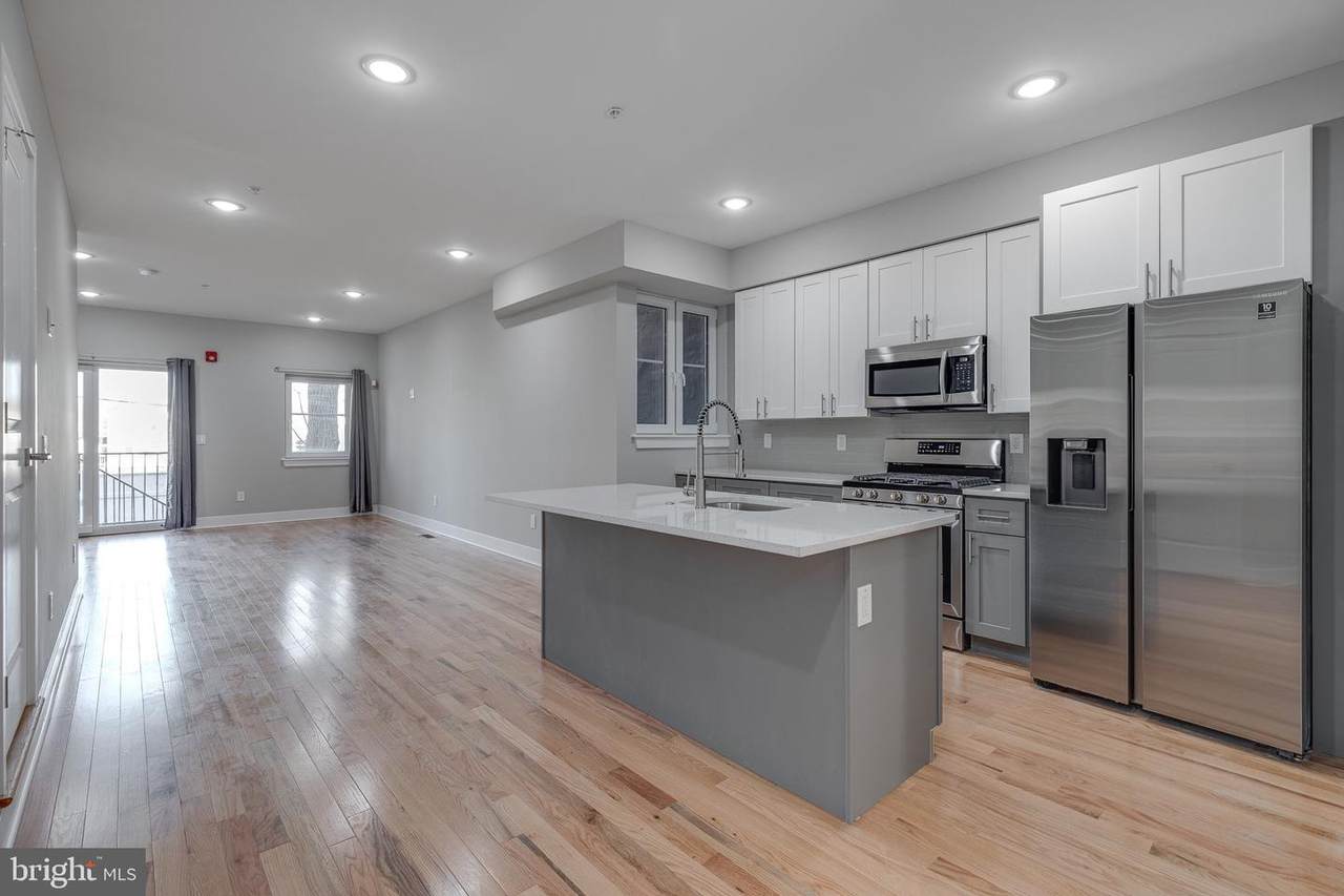 2111 Master Street - Photo 1