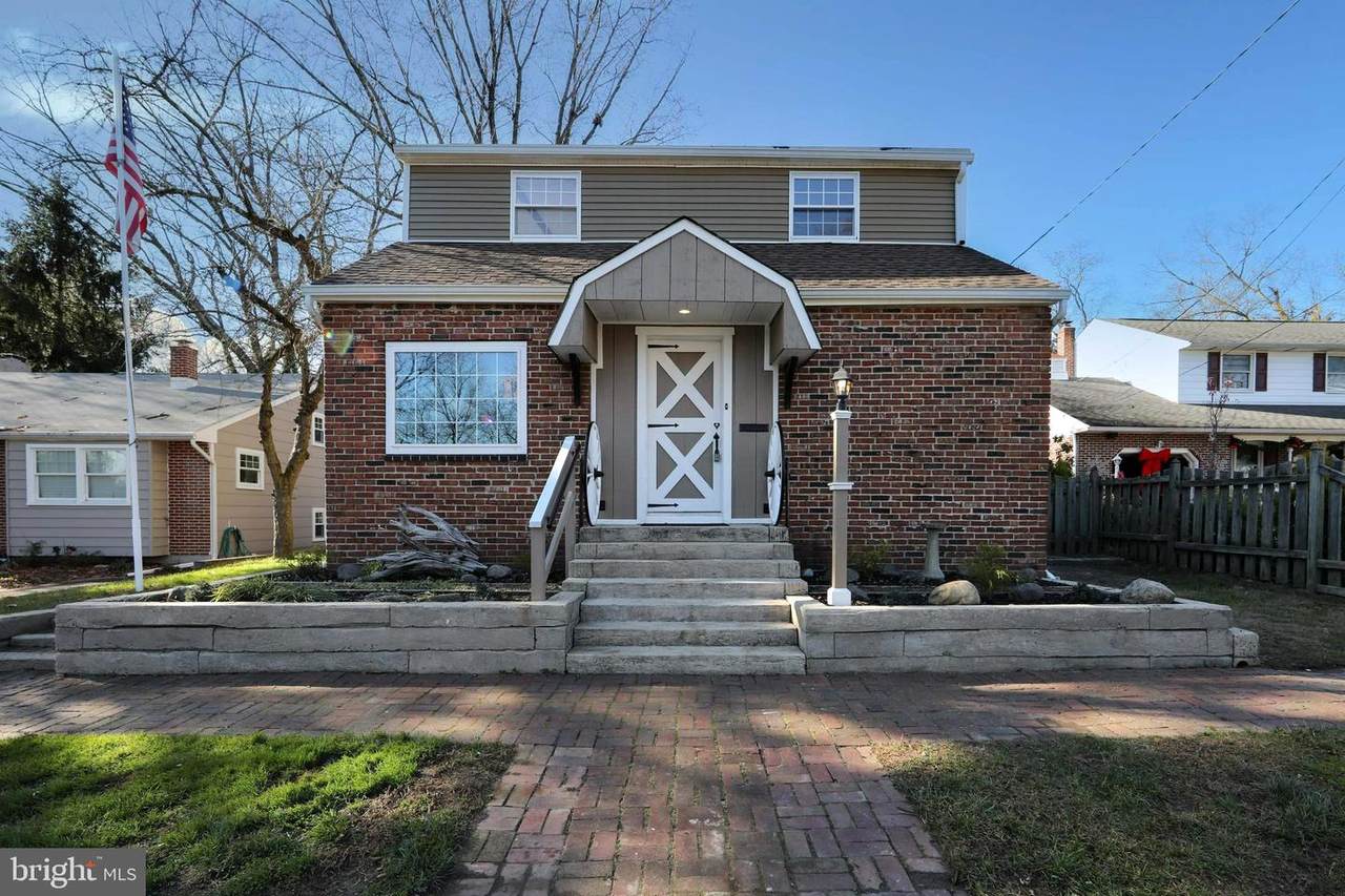 135 Forrest Avenue - Photo 1