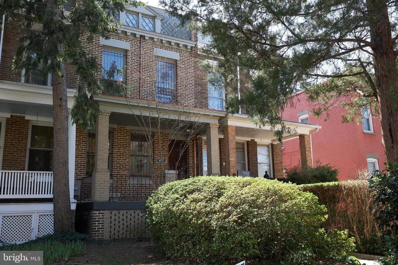 1427 Capitol Street - Photo 1