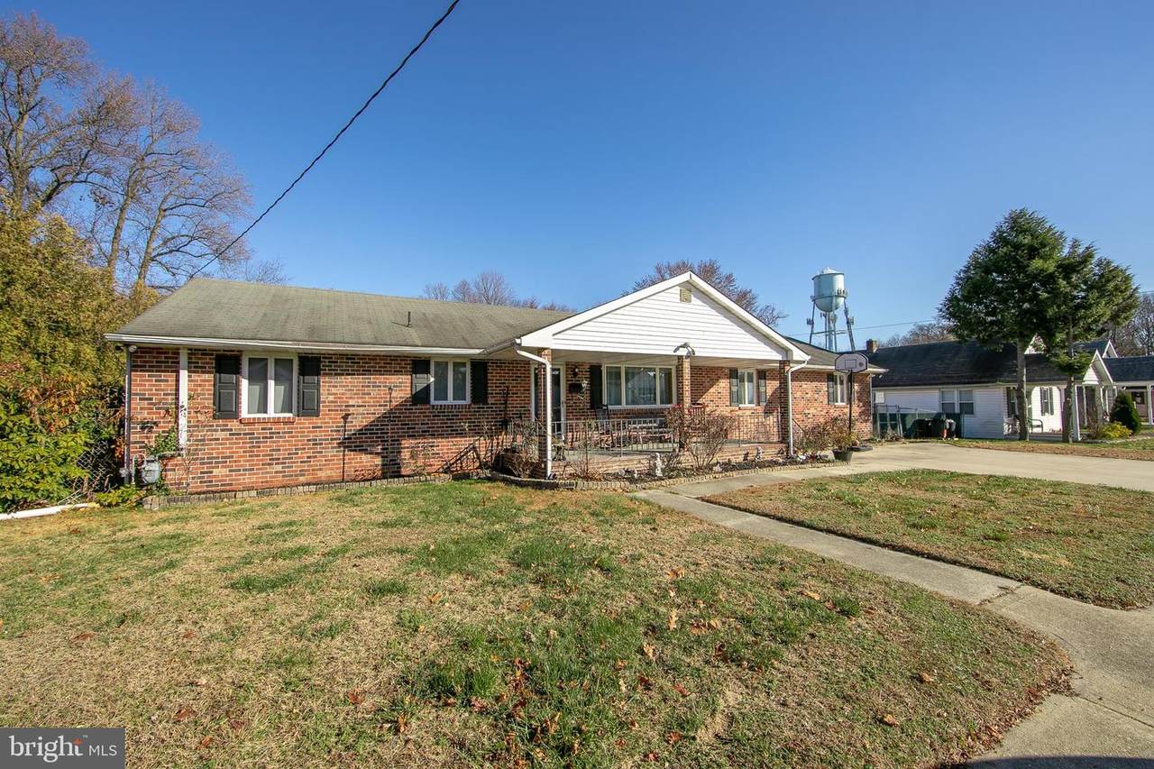 60 Jenkins Avenue - Photo 1