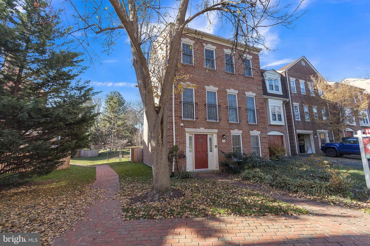 10 Montana Street - Photo 1