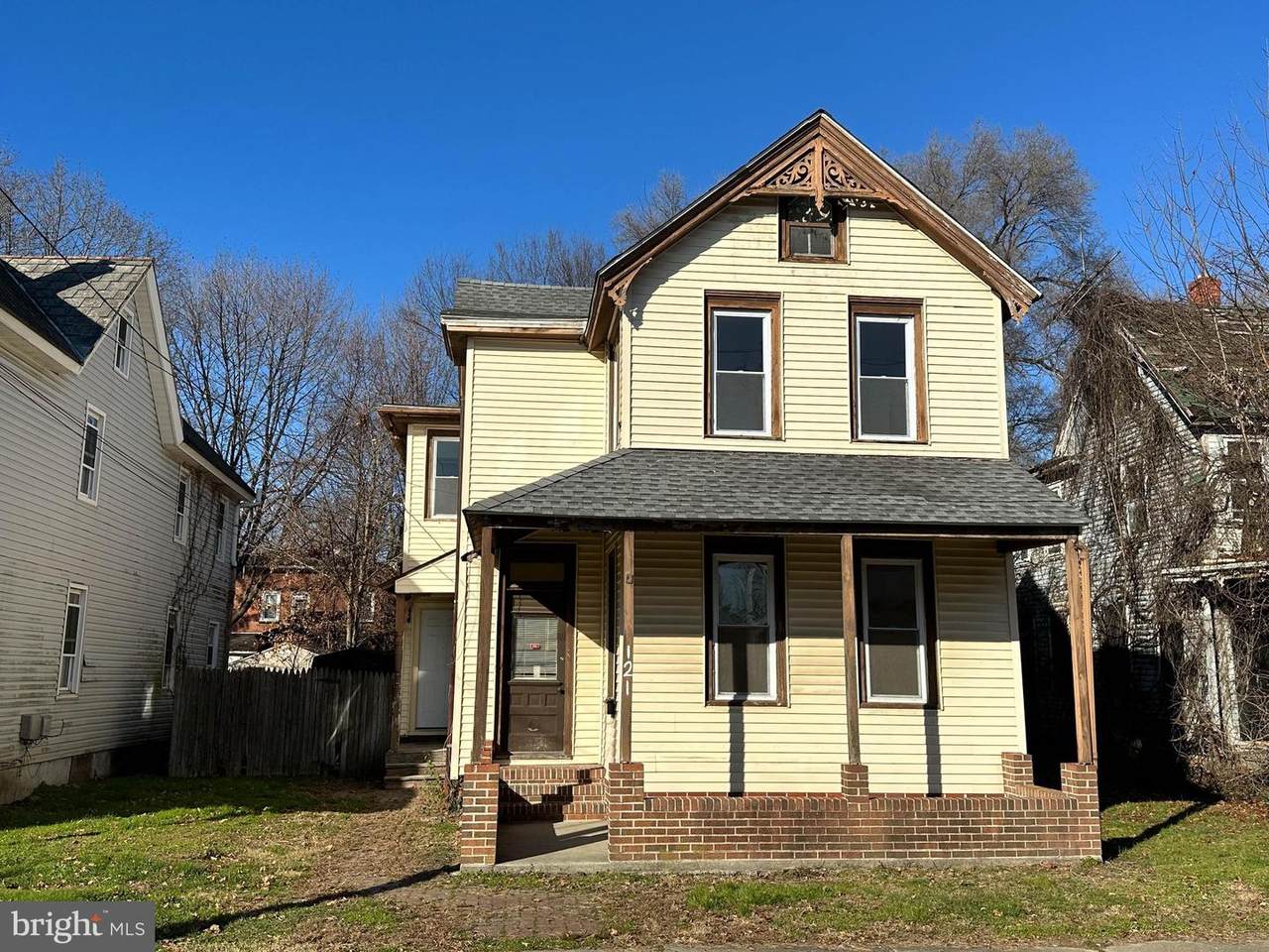 121 7TH Street - Photo 1