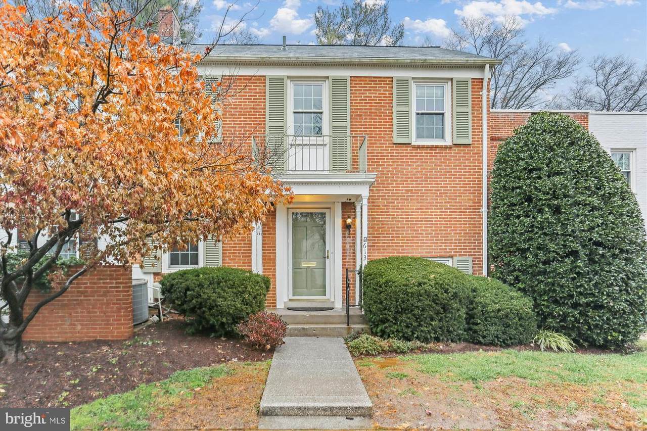 613 Azalea Drive - Photo 1