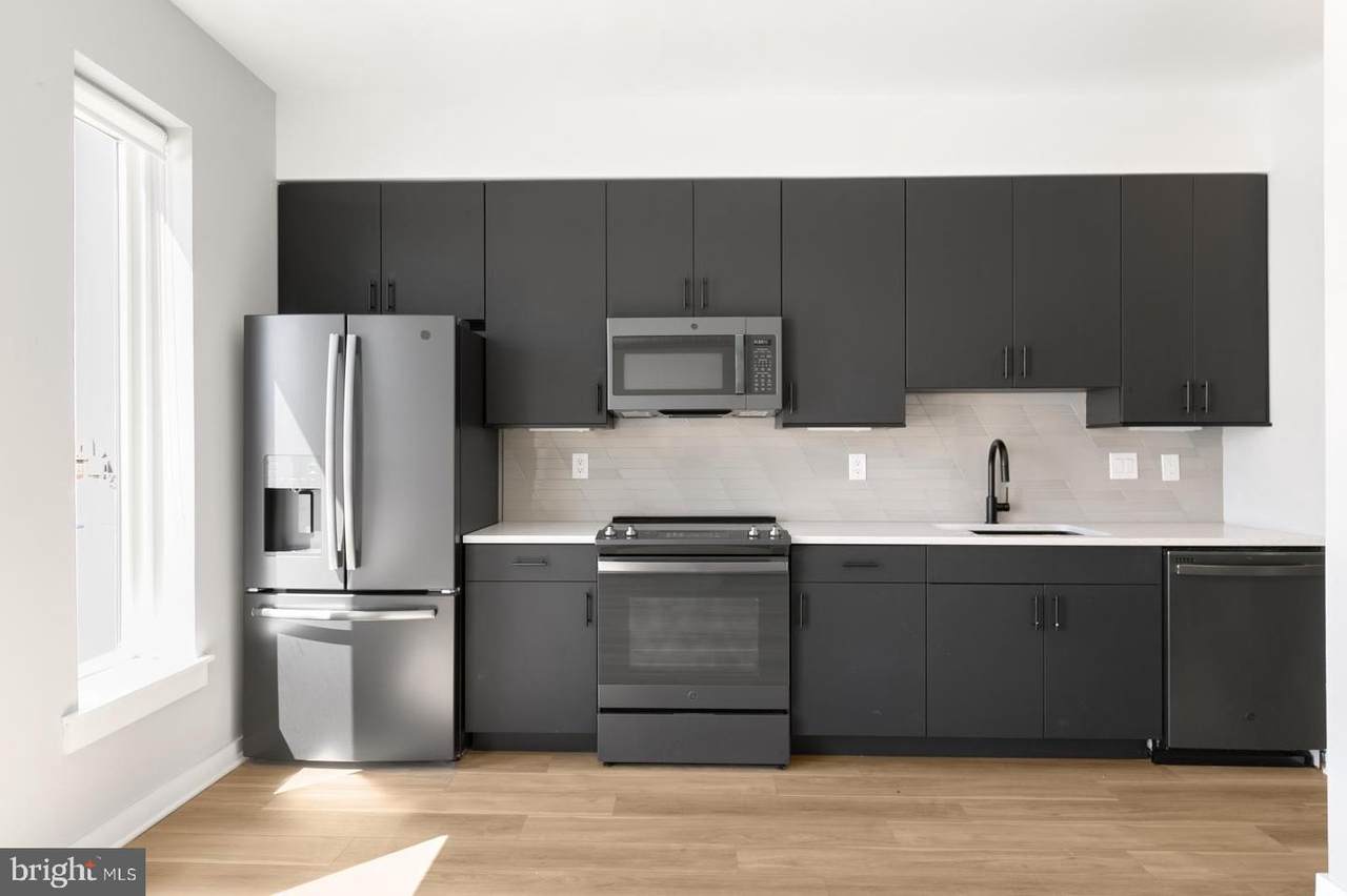 102 Berks Street - Photo 1