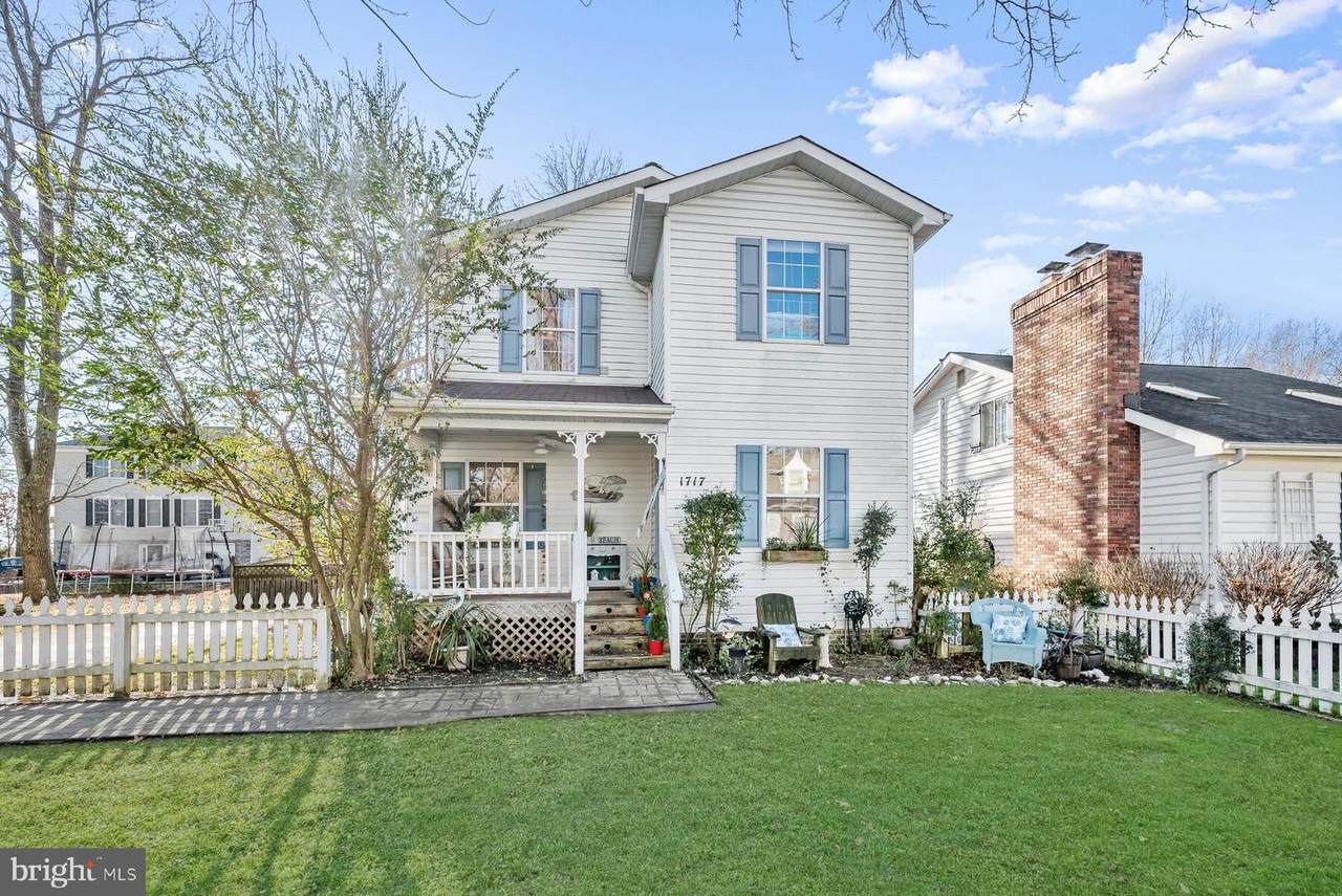 1717 Lake Avenue - Photo 1