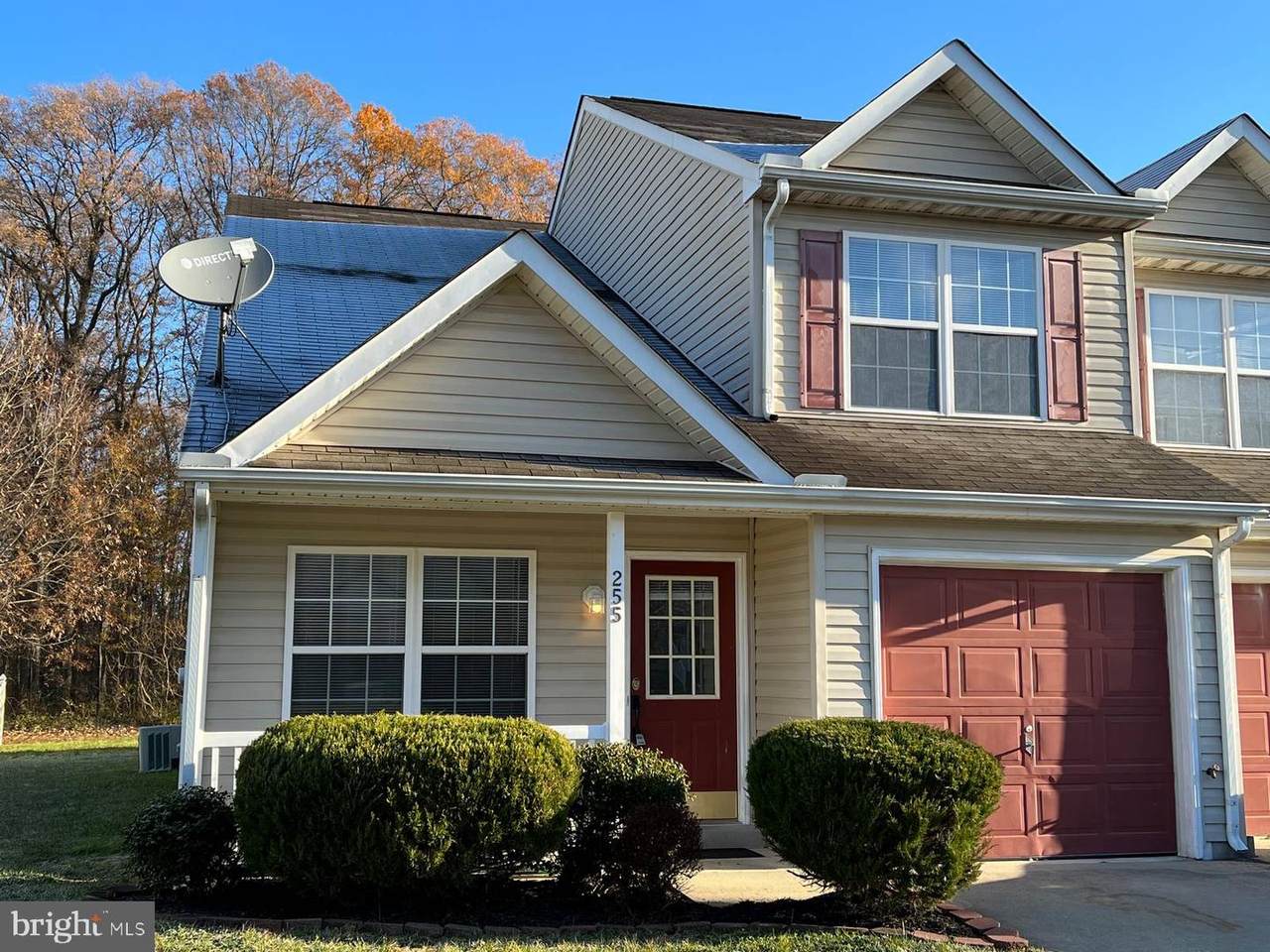 255 Trafalgar Drive - Photo 1