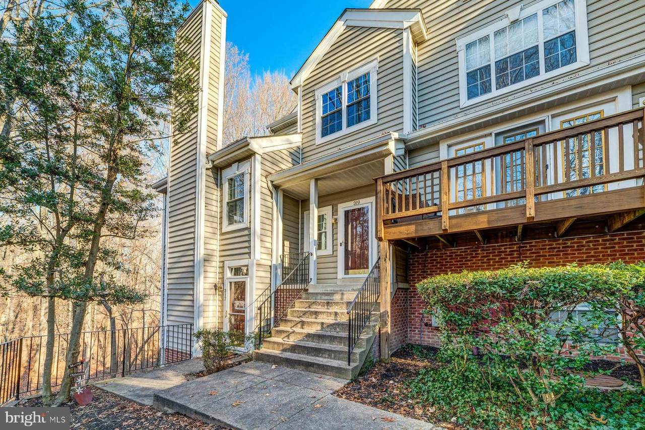 319 Overlook Drive - Photo 1