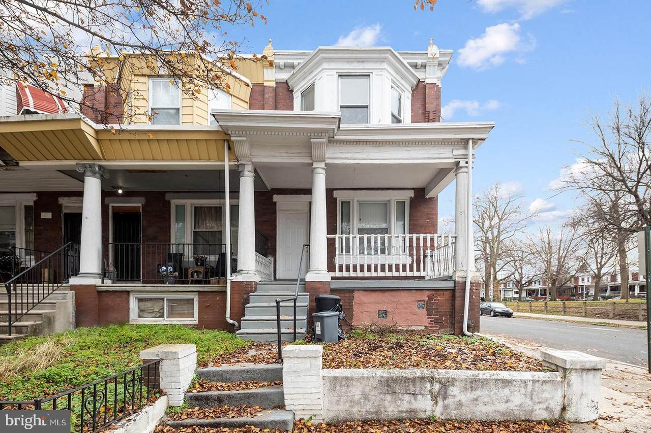 851 57TH Street - Photo 1