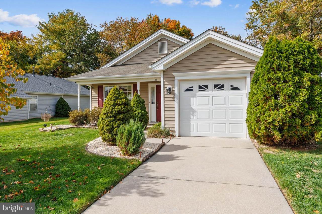 34 Maple Leaf Circle - Photo 1