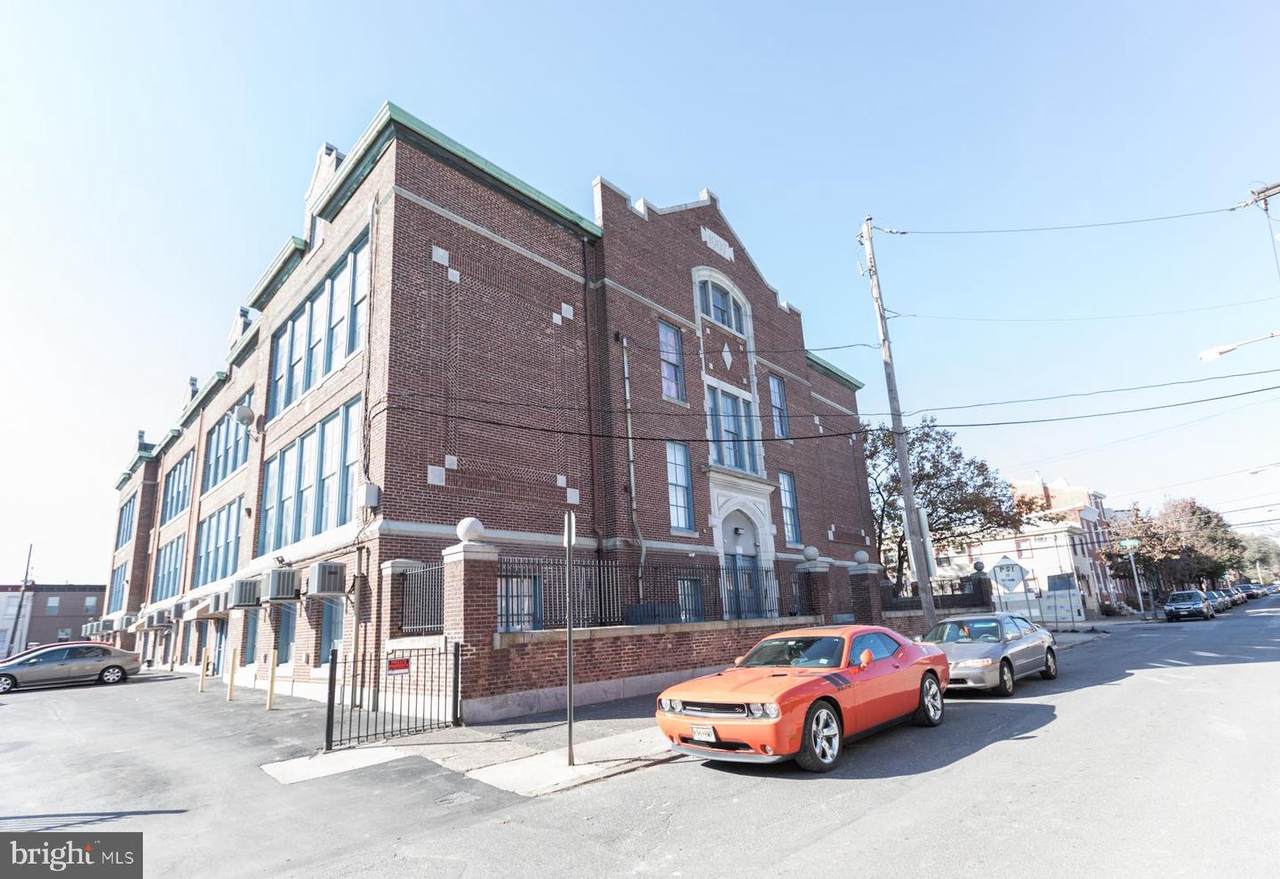 1050 Montgomery Avenue - Photo 1