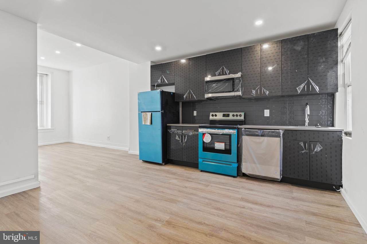 1602 Broad Street - Photo 1