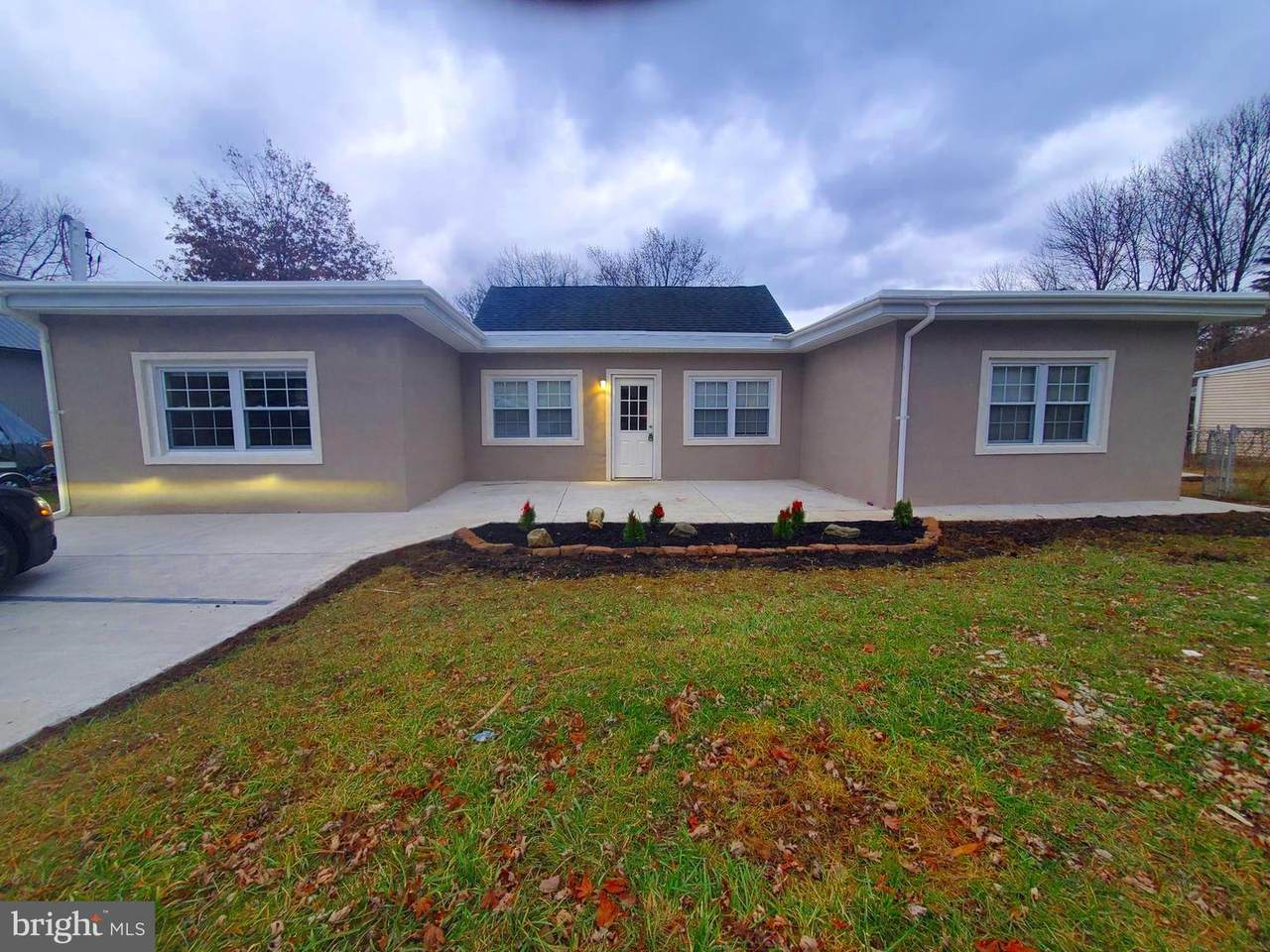 4743 Hillside Avenue - Photo 1