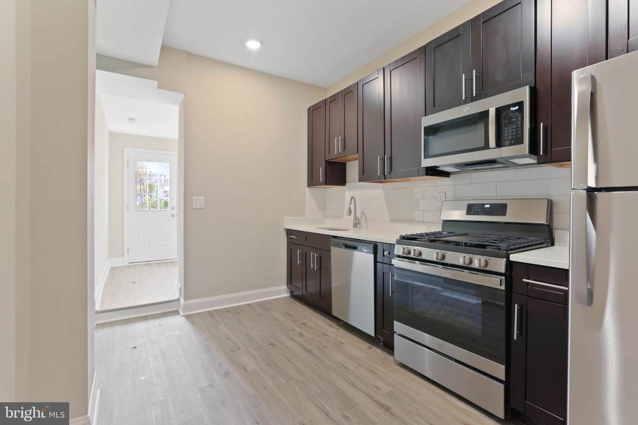 1806 Rutland Ave - Photo 1
