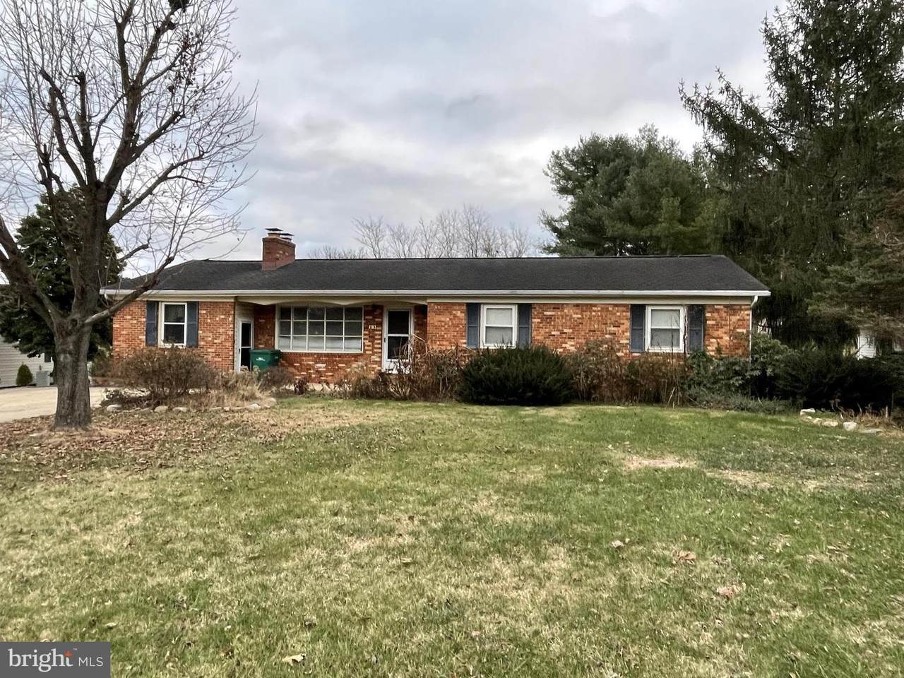 23 Greenfield Road - Photo 1