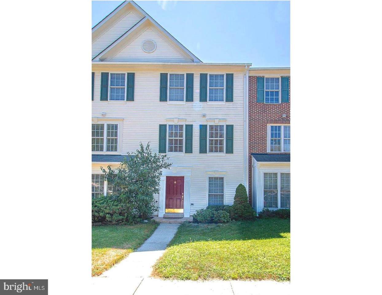 42821 Pilgrim Square - Photo 1