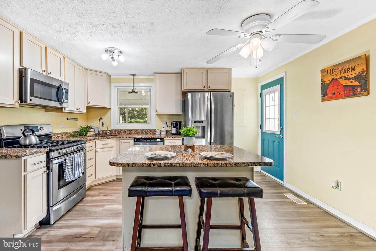 14614 Oaks Road - Photo 1