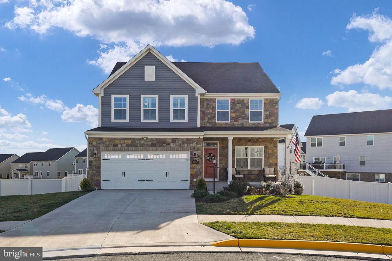 7491 Flag Point Court - Photo 1