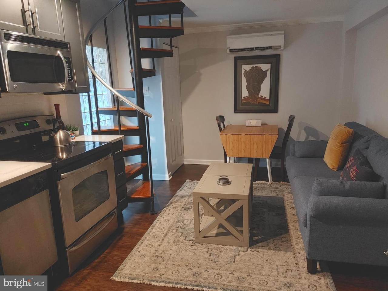 335 12TH Street - Photo 1