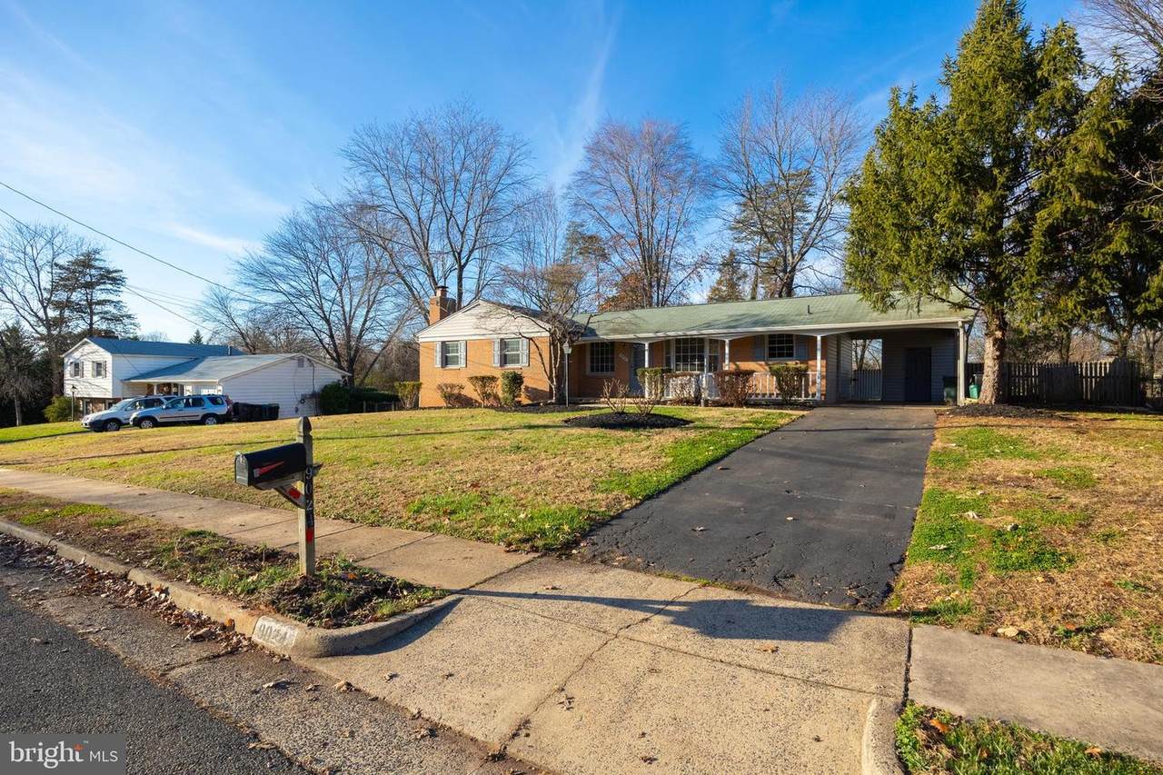 9024 Traveller Street - Photo 1