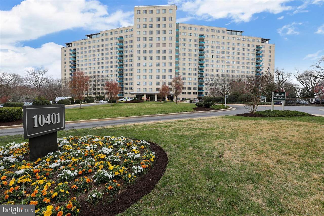 10401 Grosvenor Place - Photo 1