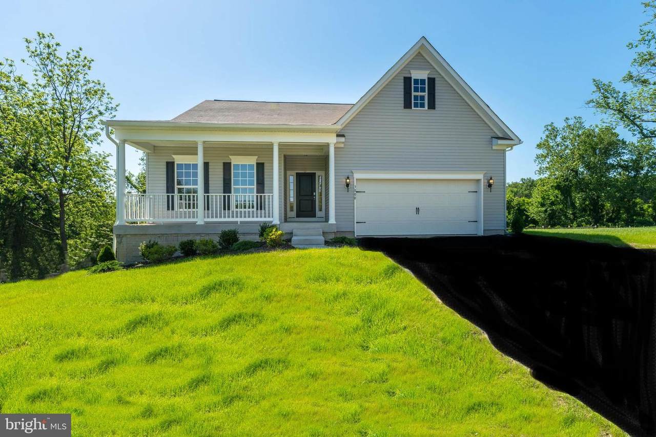 204 Heron Circle - Photo 1