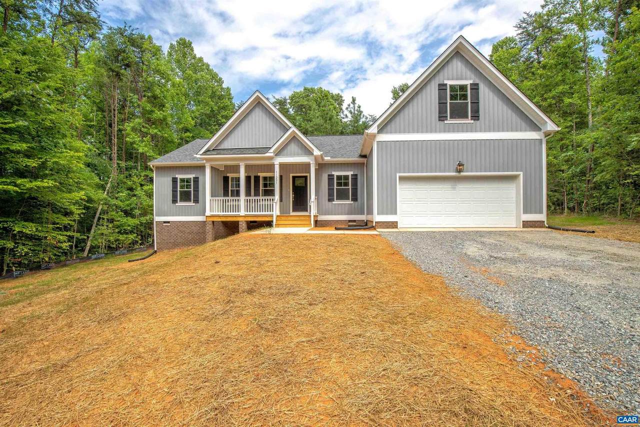 4883 Oakdale Dr - Photo 1