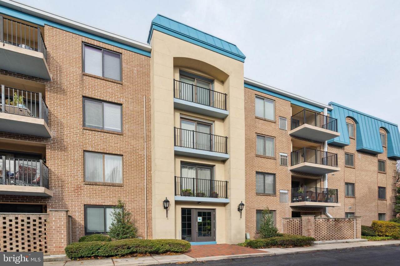 260 Montgomery Avenue - Photo 1