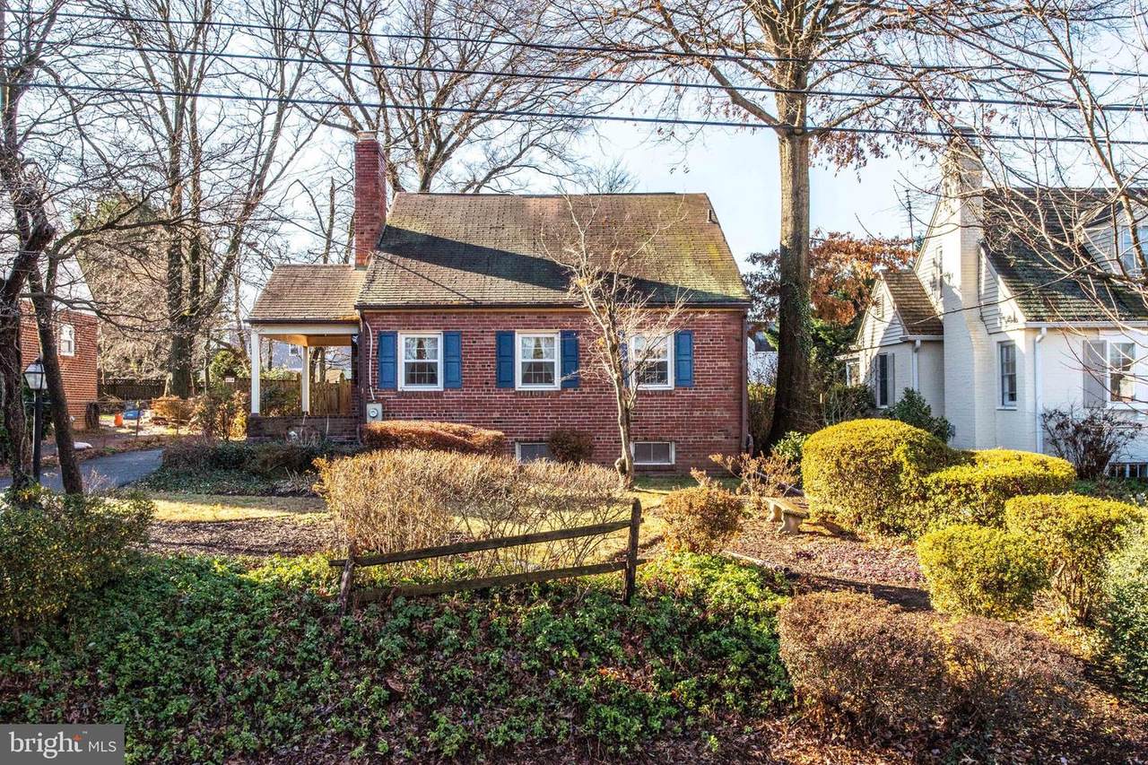 305 Timberwood Avenue - Photo 1