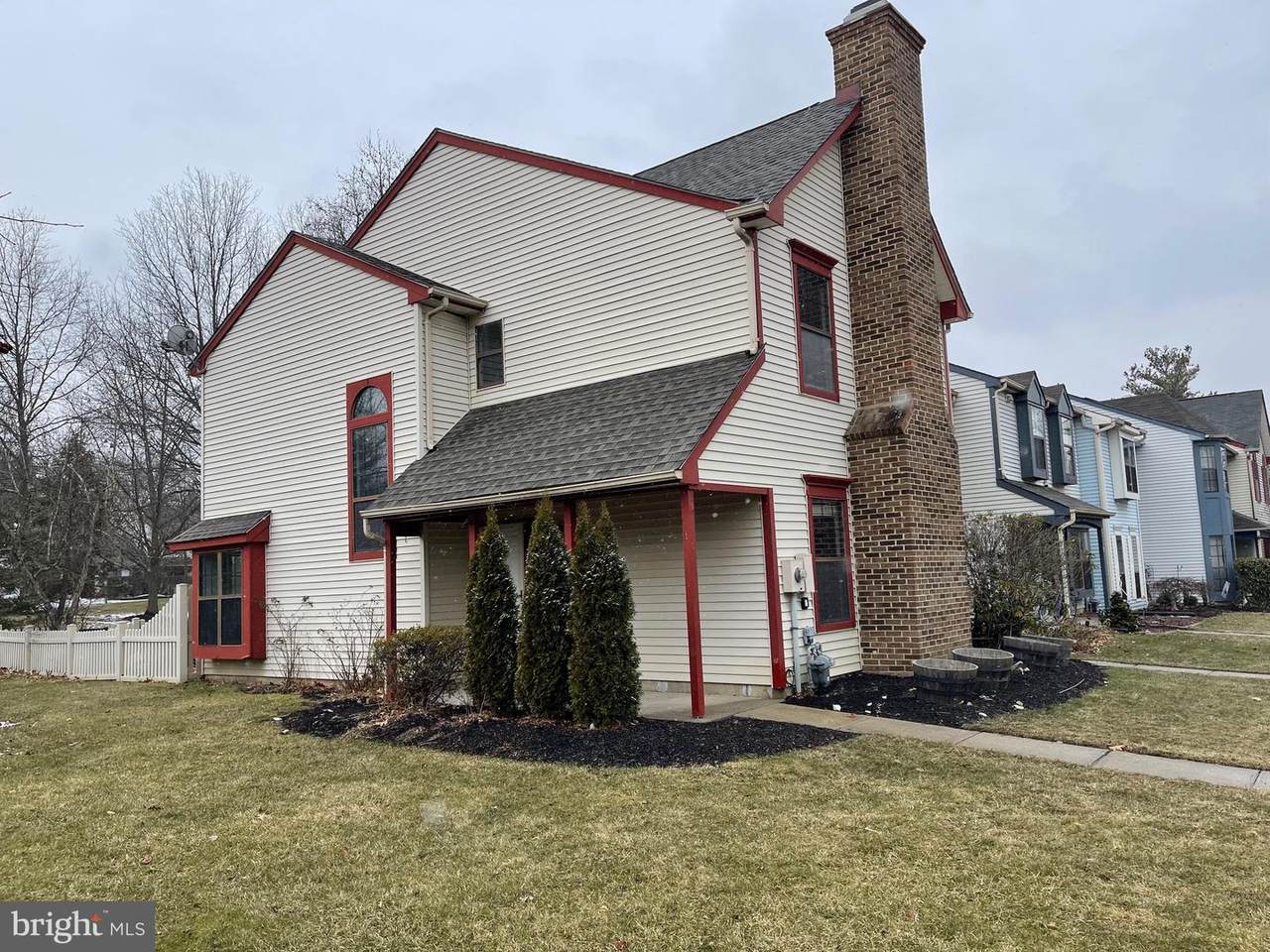 1 Carlyle Court - Photo 1