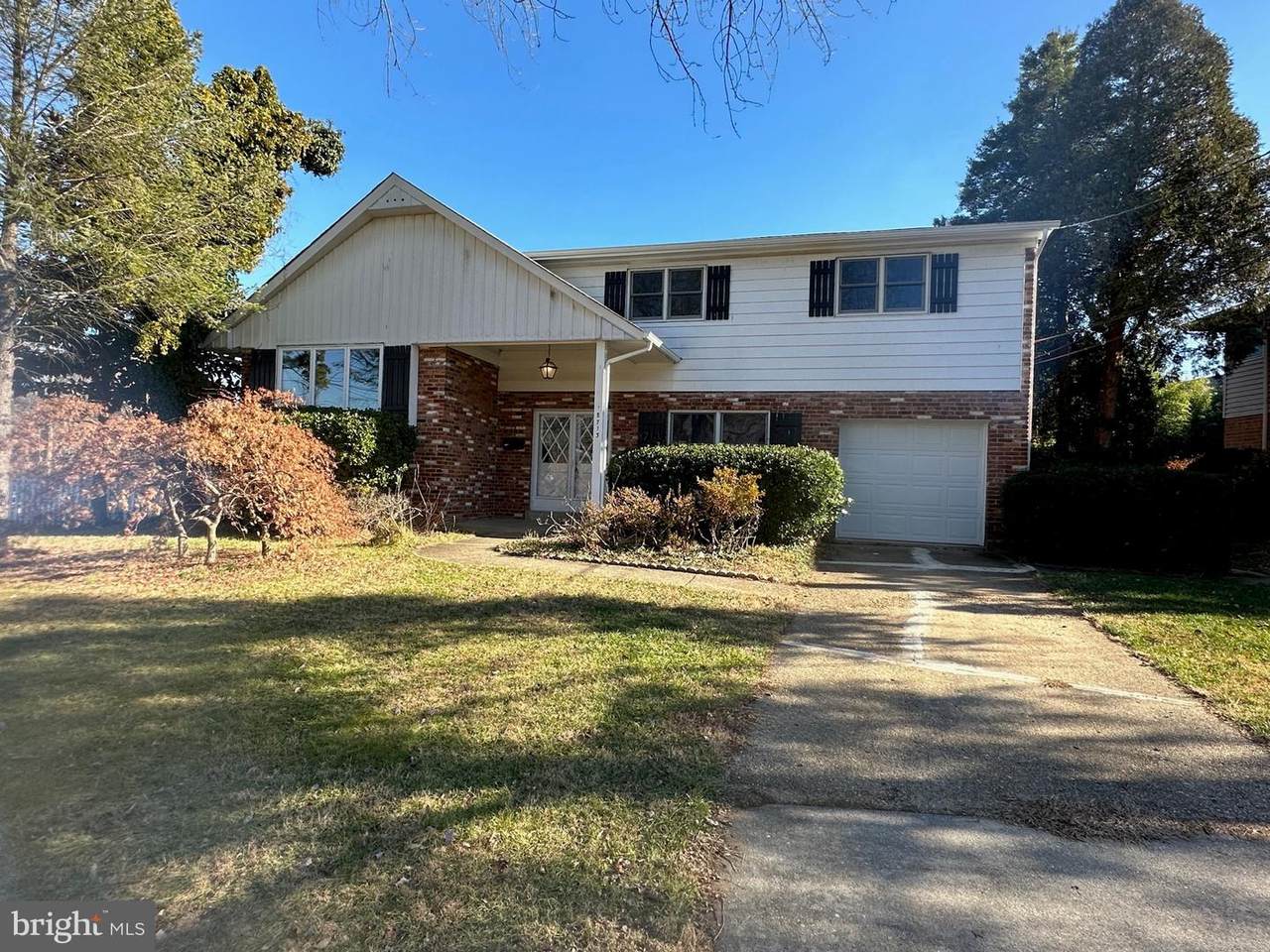 8713 Rayburn Road - Photo 1