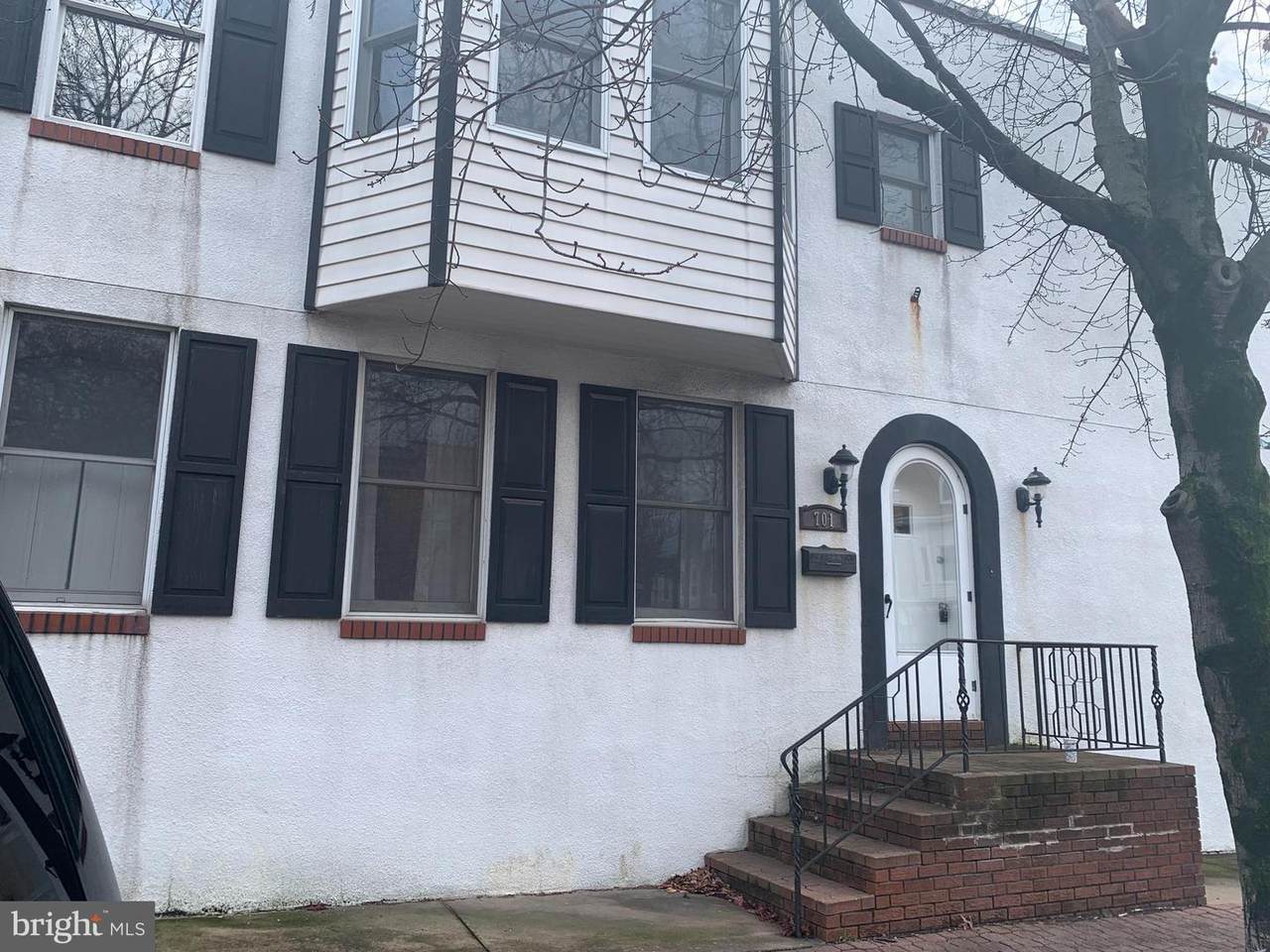701 Ellwood Avenue - Photo 1