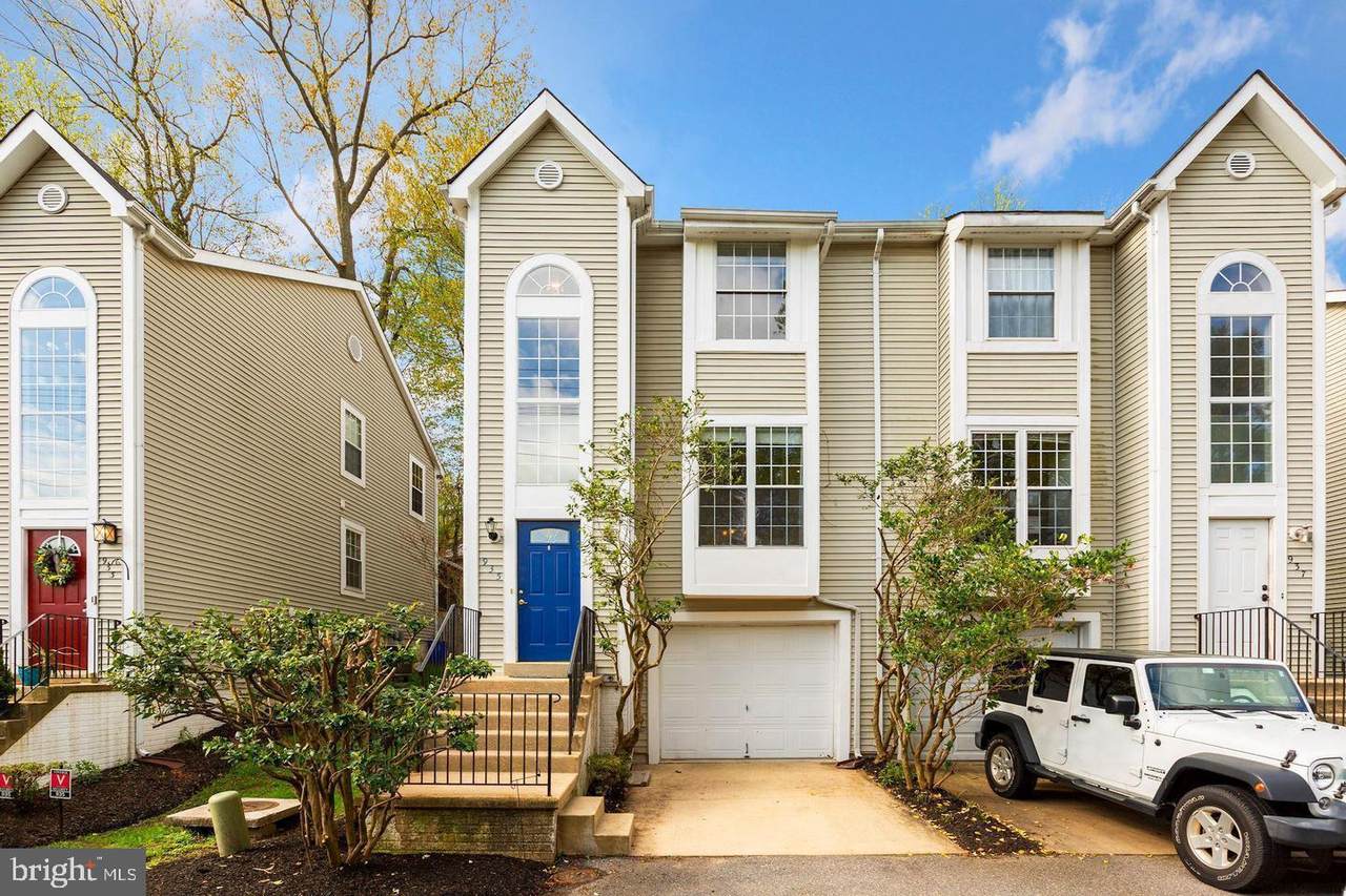 935 Forest Hills Avenue - Photo 1