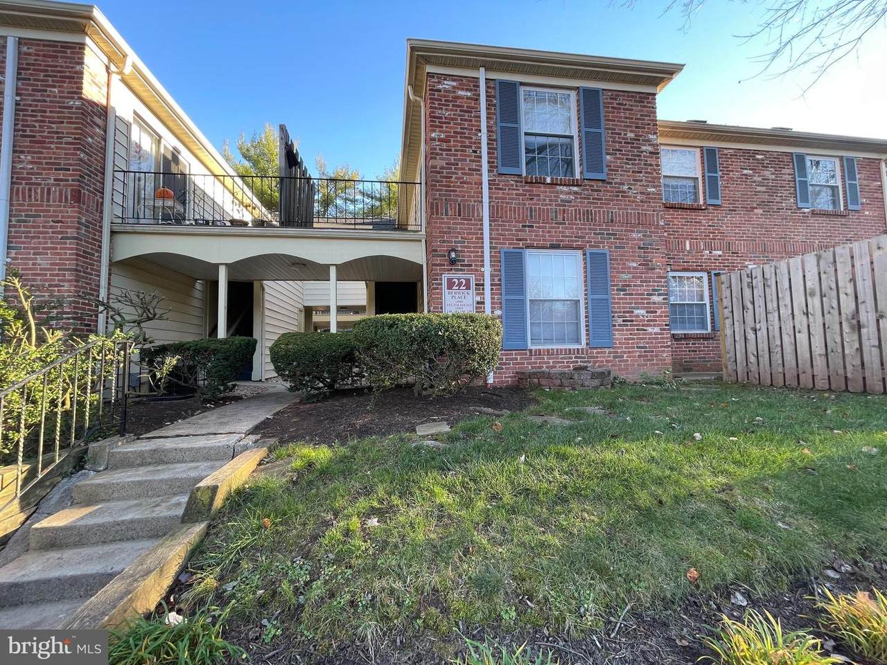 158 Berwick Place - Photo 1