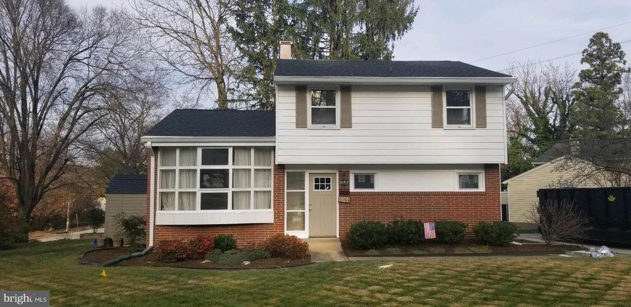 1044 Kenilworth Drive - Photo 1