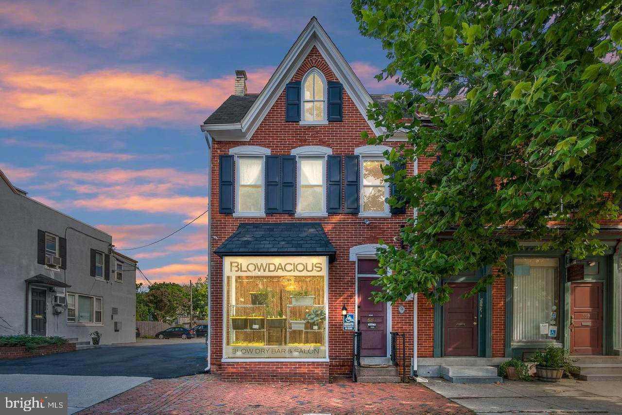 557 E HIGH STREET - Photo 1