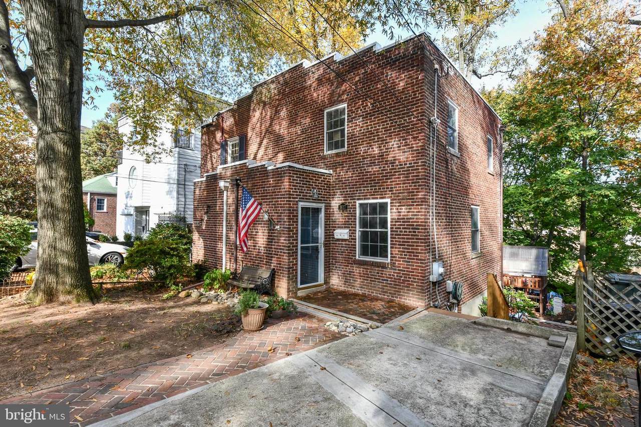 1617 Colonial Terrace - Photo 1